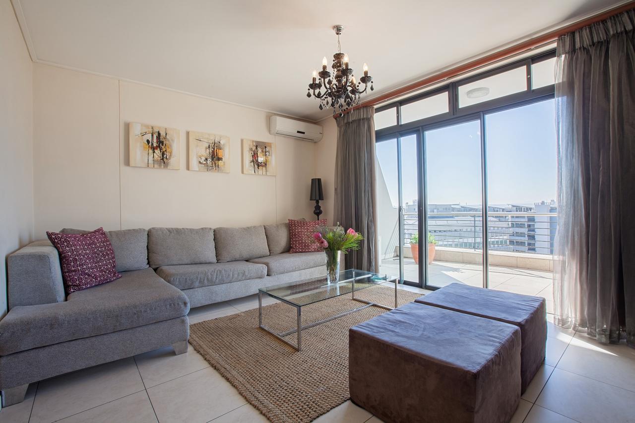 Apartment Dockside 905 By Ctha Cape Town